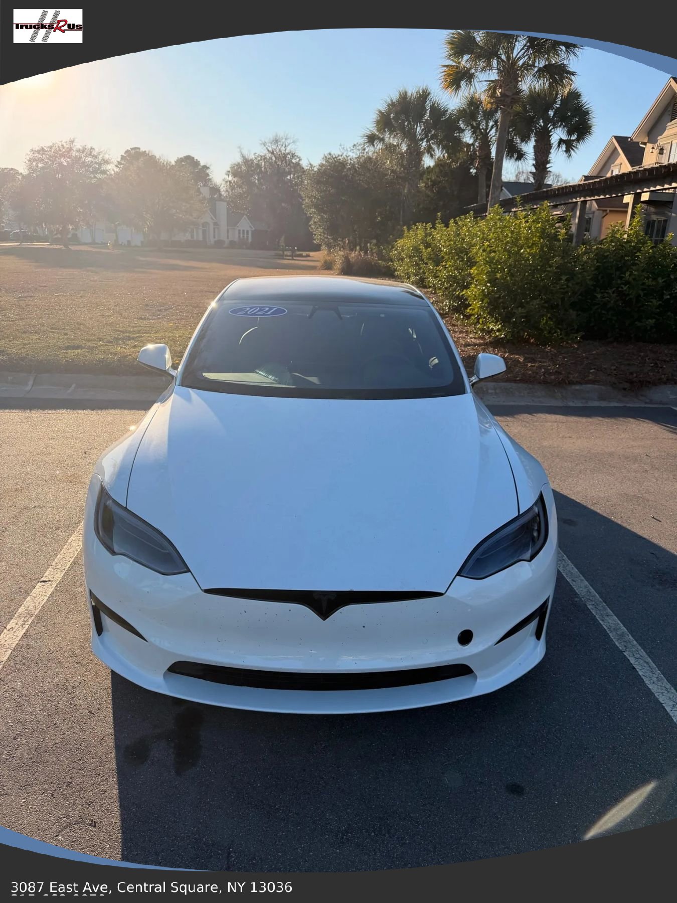 Used 2021 Tesla Model S Plaid image 1
