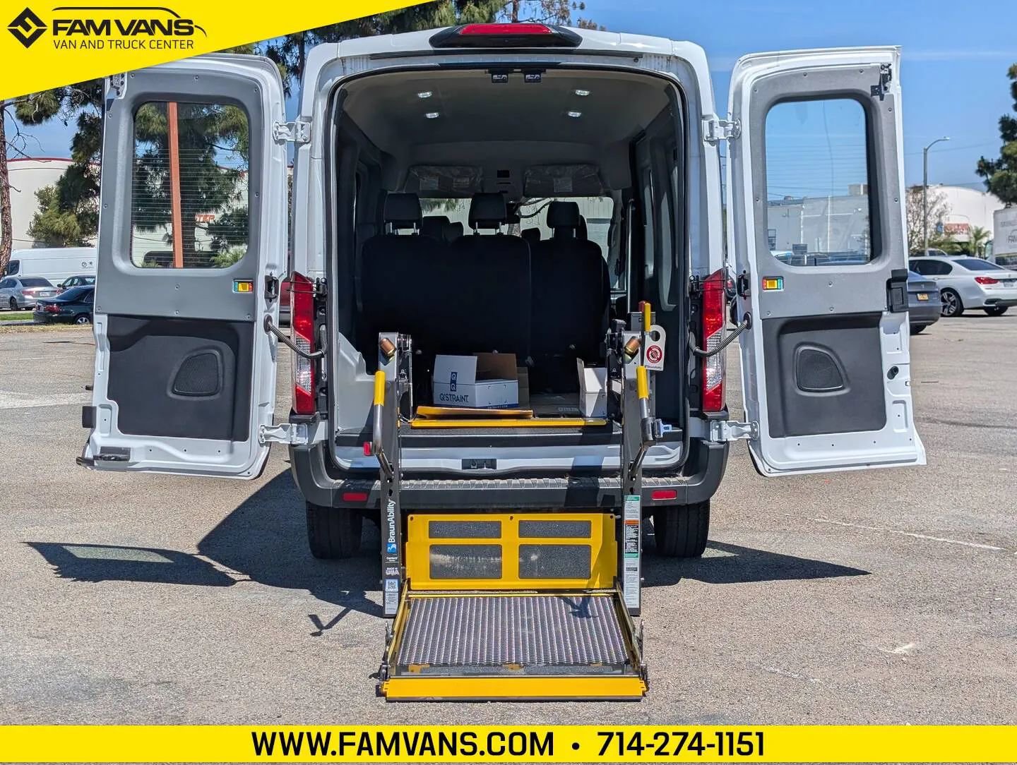Used 2023 Ford E-Transit Medium Roof RWD image 12