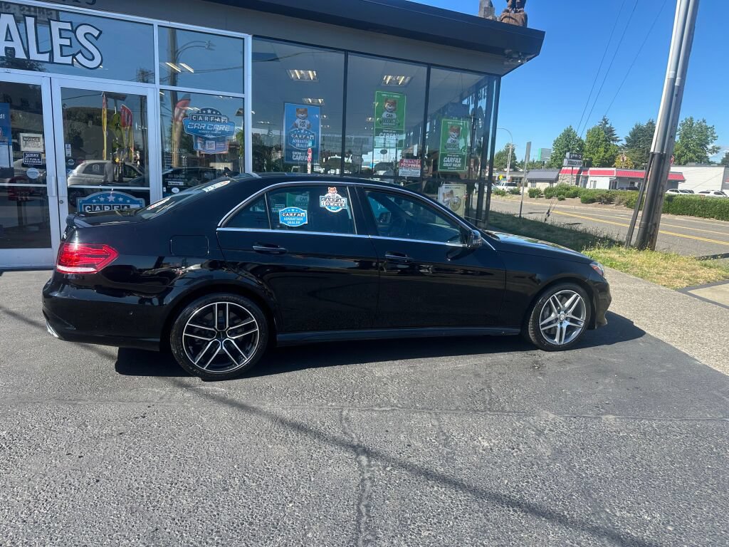 Used 2014 Mercedes-Benz E 550 4MATIC Sedan image 4