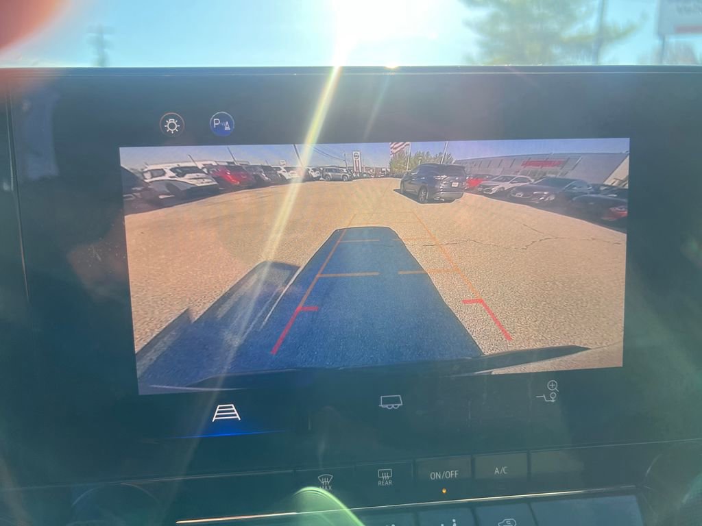 Used 2023 Chevrolet Colorado Trail Boss w/ Advanced Trailering Package image 20