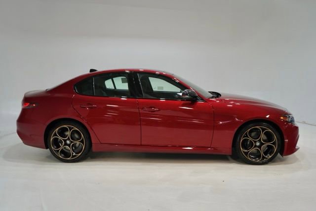 New 2025 Alfa Romeo Giulia w/ Driving Assist Package image 8