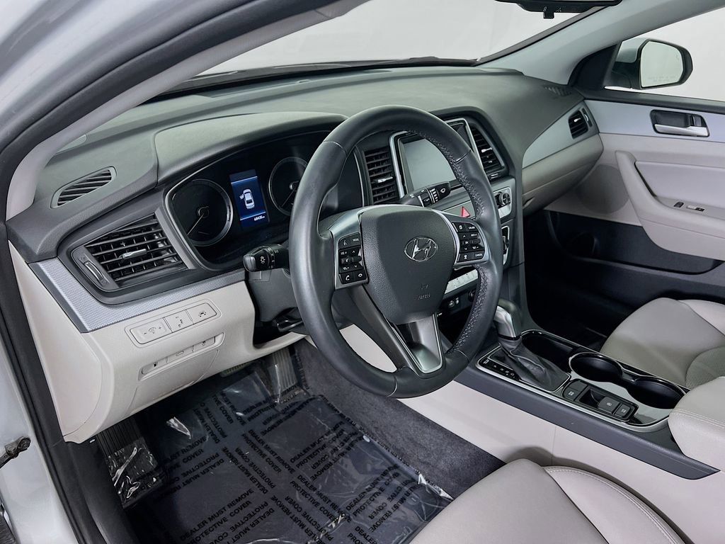 Used 2018 Hyundai Sonata SEL w/ Tech Package 02 FWD image 8