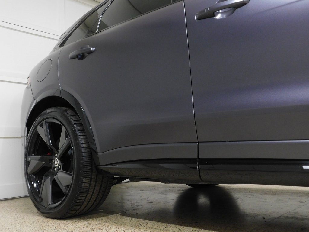 Used 2024 Jaguar F-PACE SVR image 7