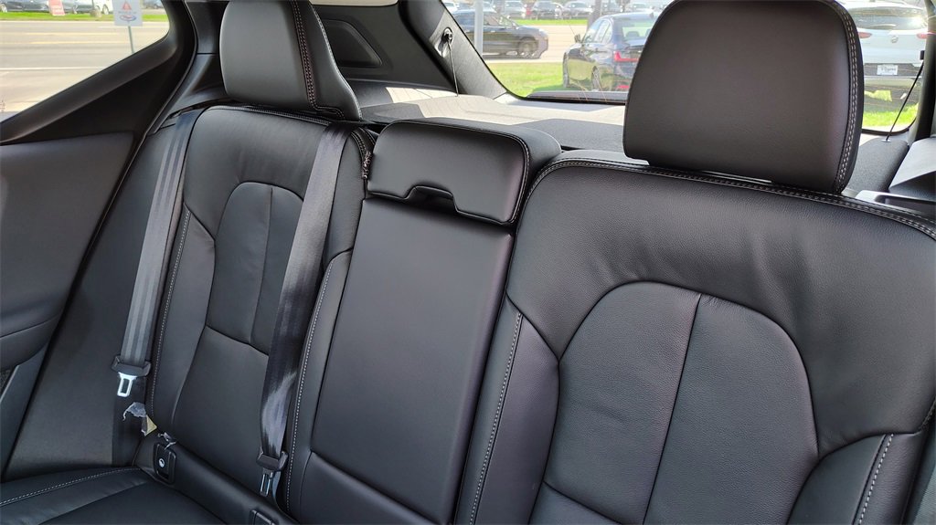 New 2026 Volvo XC40 B5 Core w/ Climate Package image 24