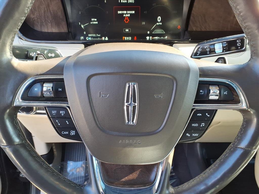 Used 2018 Lincoln Navigator Reserve w/ Technology Package image 28
