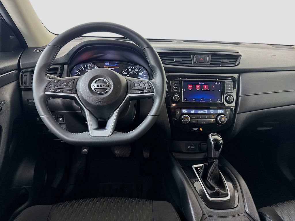 Used 2018 Nissan Rogue SV image 23