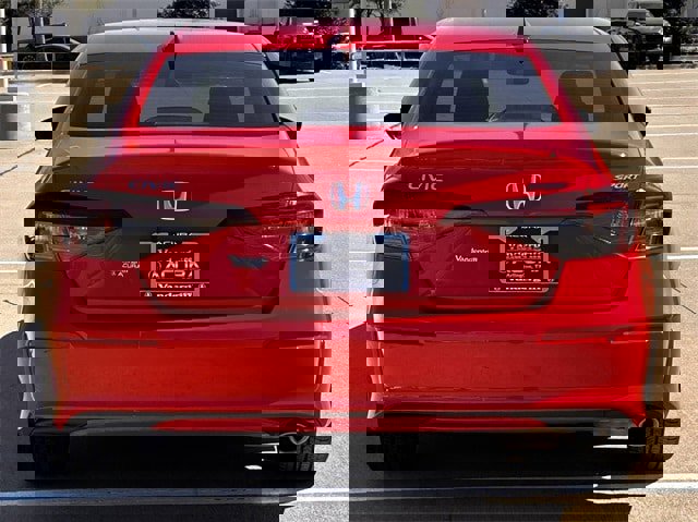 Used 2025 Honda Civic Sport image 6