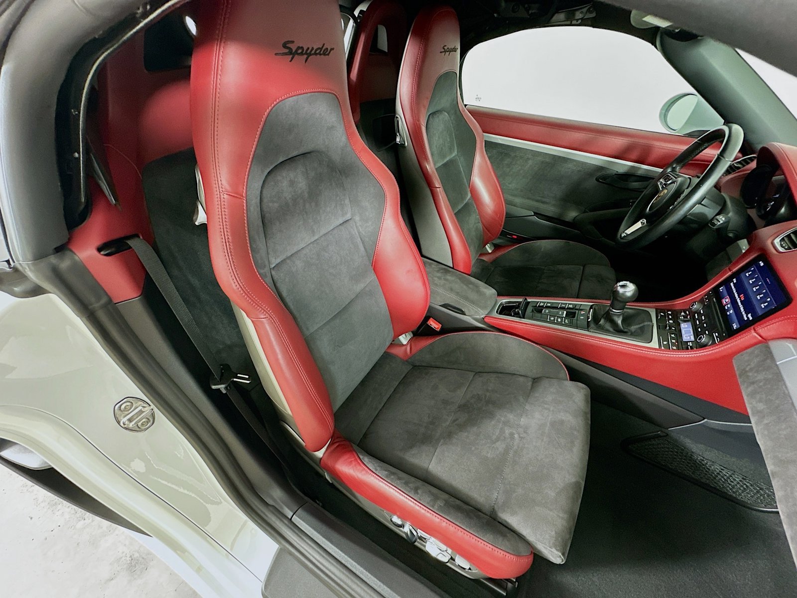 Certified 2020 Porsche 718 Boxster Spyder RWD image 39