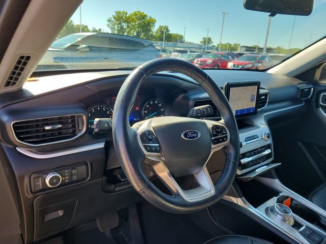 Used 2021 Ford Explorer XLT w/ Equipment Group 202A AWD/4WD image 10
