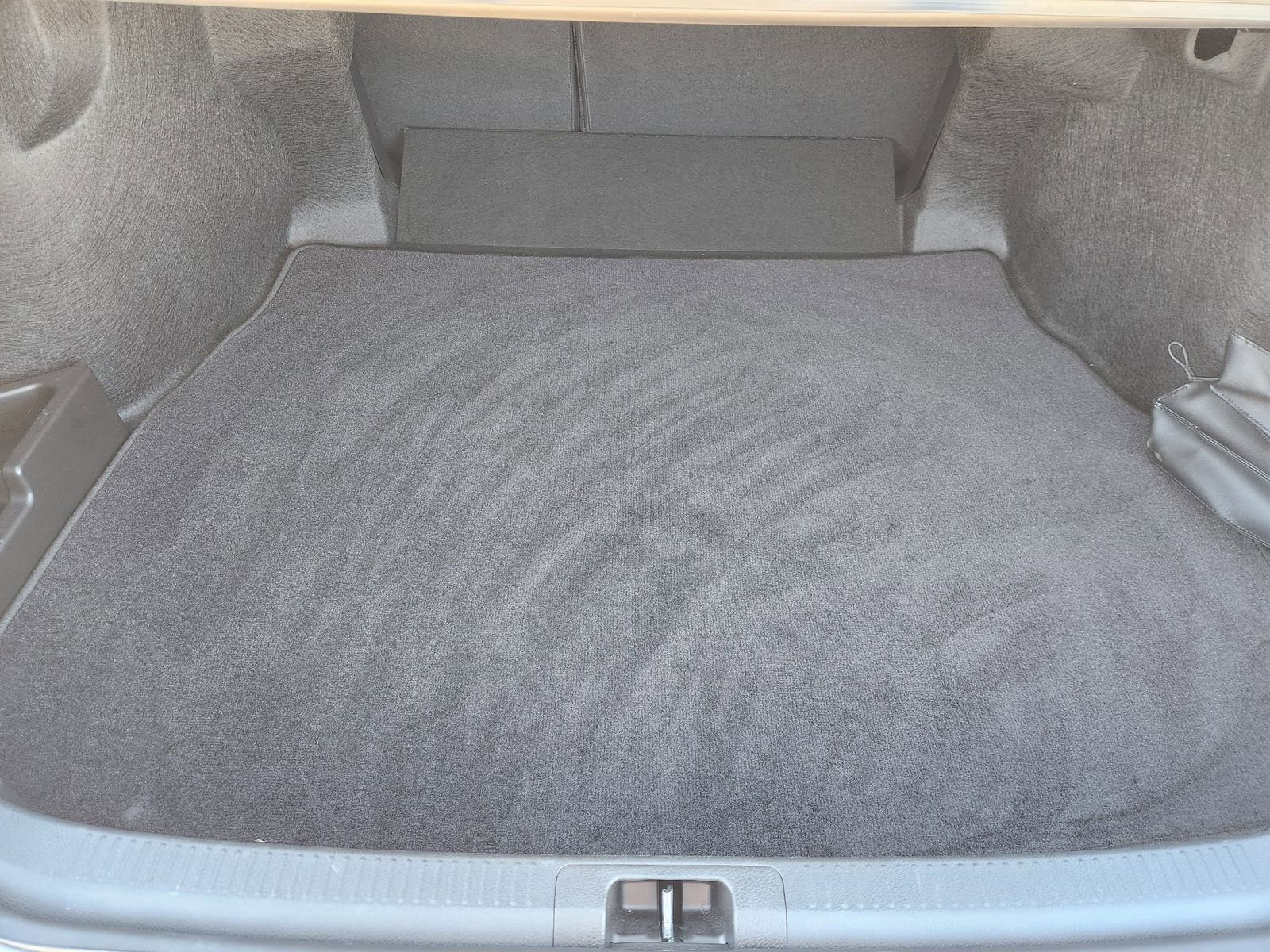 Used 2025 Toyota Camry SE w/ Multimedia Upgrade Package image 36