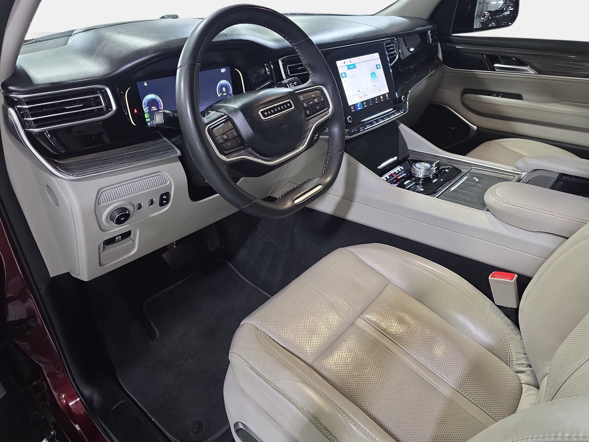 Used 2022 Jeep Wagoneer Series III w/ Rear Seat Video Group 1 AWD/4WD image 15
