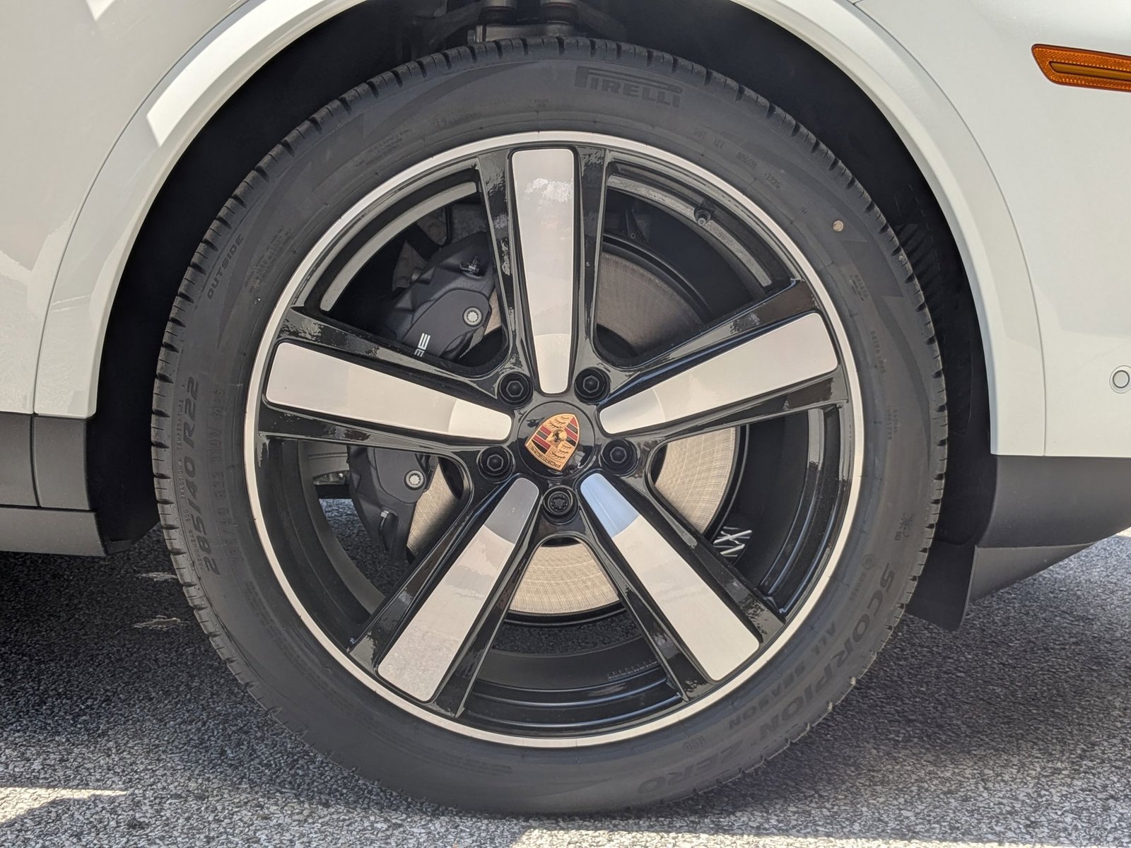 New 2026 Porsche Cayenne Coupe AWD/4WD image 30