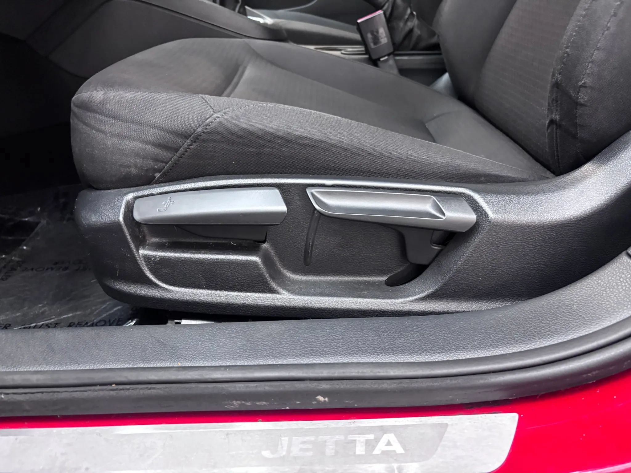 Used 2015 Volkswagen Jetta TDI S FWD image 9