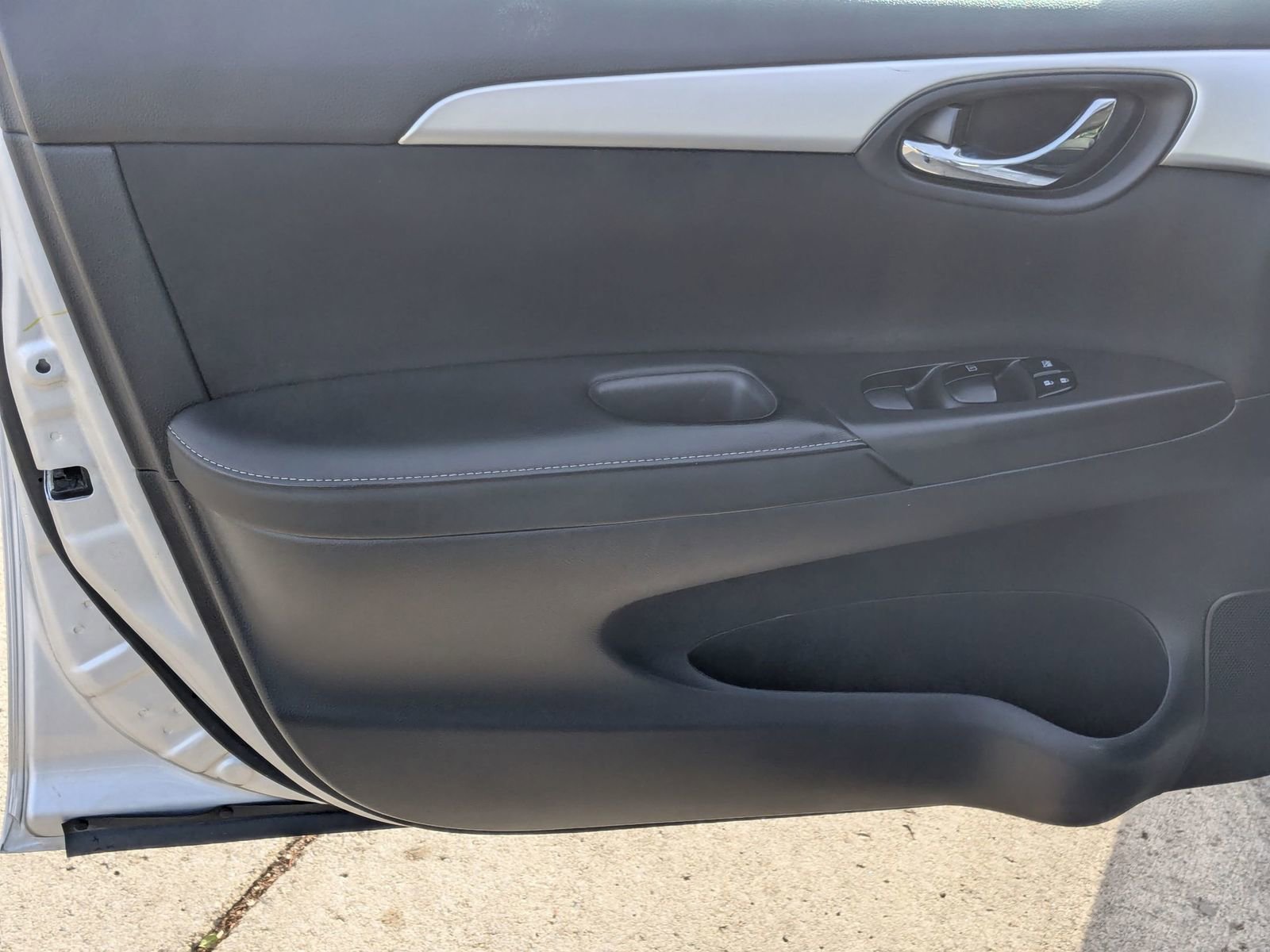 Used 2019 Nissan Sentra S image 9