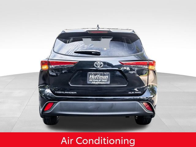 Used 2023 Toyota Highlander XLE AWD/4WD image 10