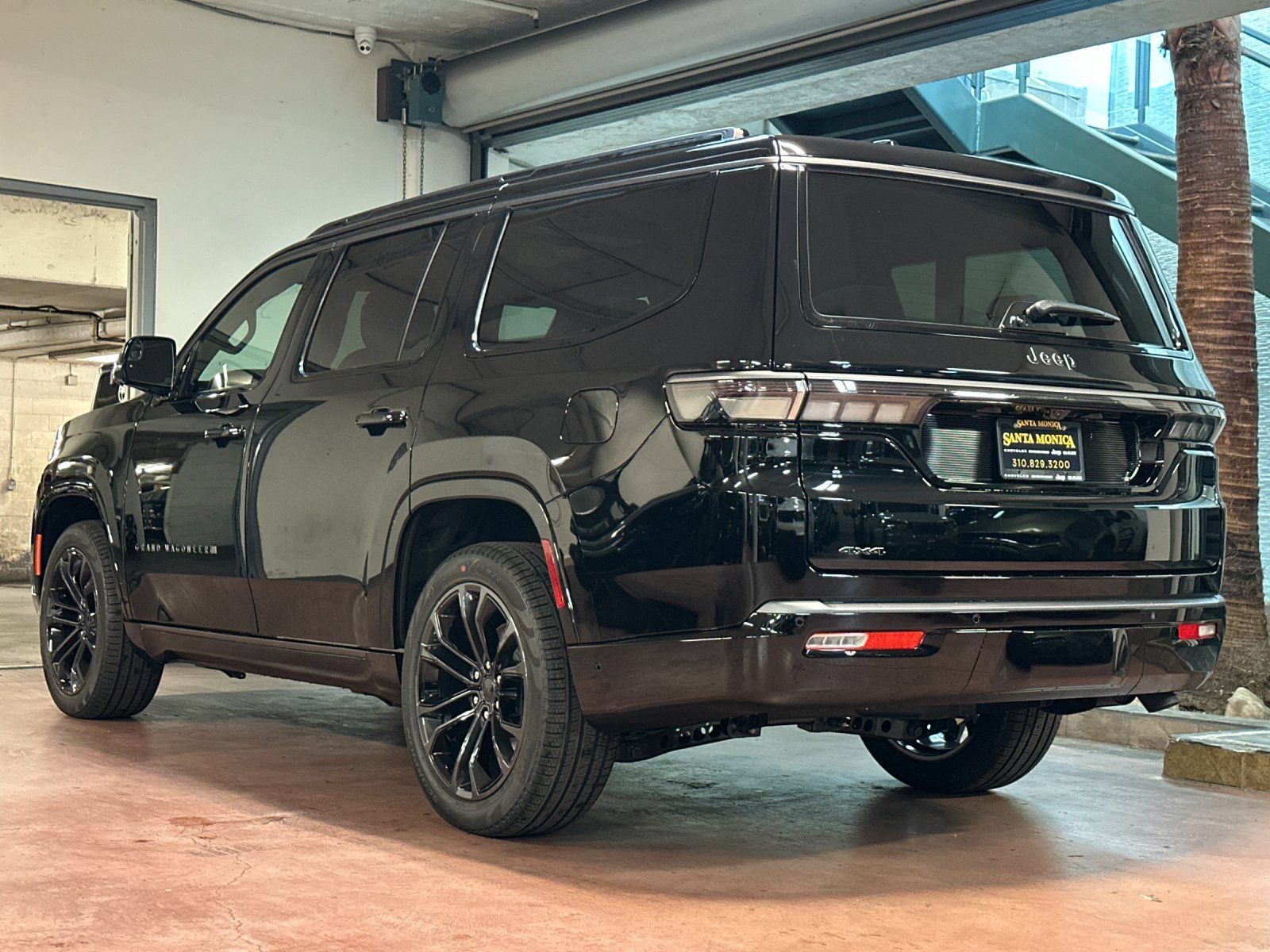 New 2026 Jeep Grand Wagoneer Summit AWD/4WD image 3