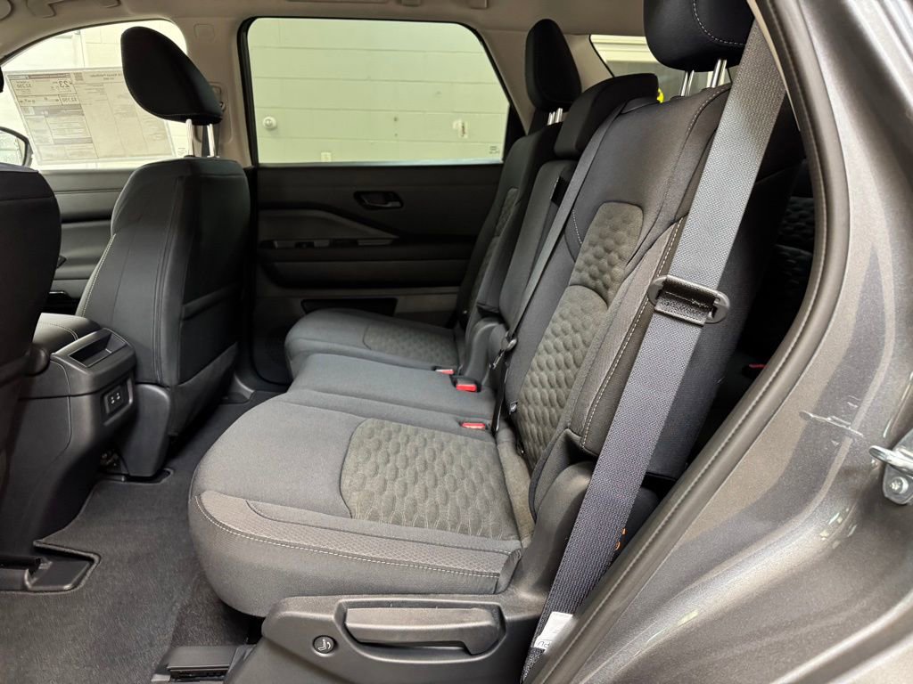 New 2026 Nissan Pathfinder SV image 15