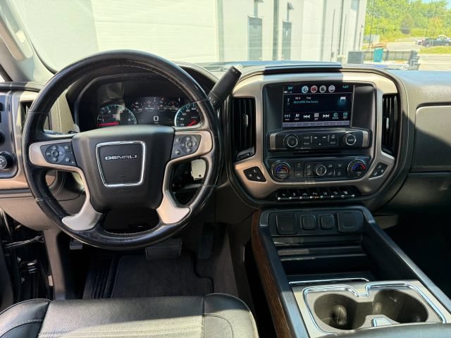 Used 2019 GMC Sierra 2500 Denali AWD/4WD image 25