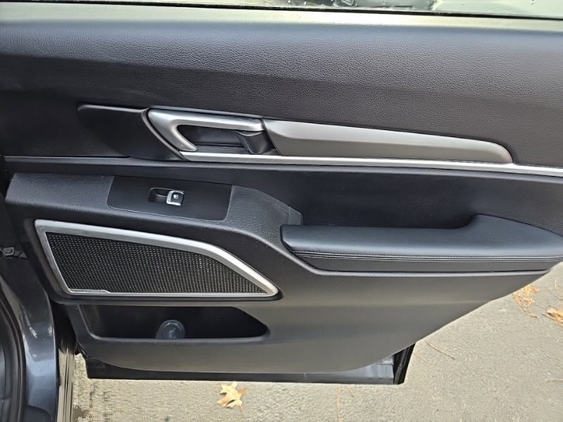 Used 2021 Kia Telluride LX image 28