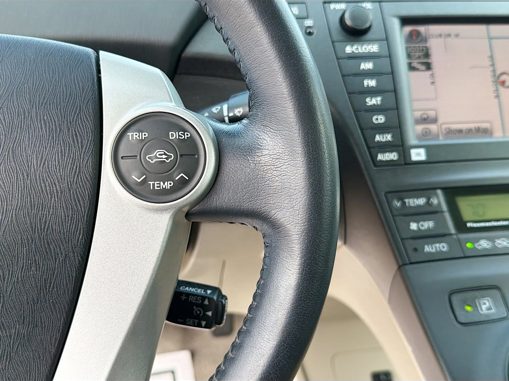 Used 2011 Toyota Prius Five image 35