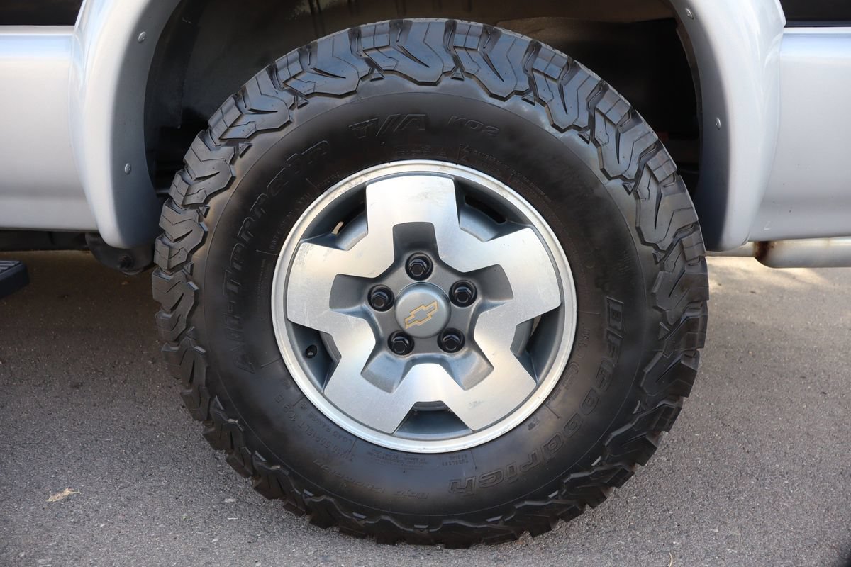 Used 2002 Chevrolet Blazer LS w/ Preferred Equipment Group AWD/4WD image 33