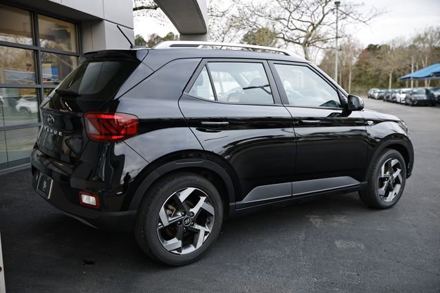Used 2024 Hyundai Venue SEL image 7