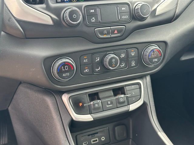 Certified 2024 GMC Terrain SLT AWD/4WD image 10