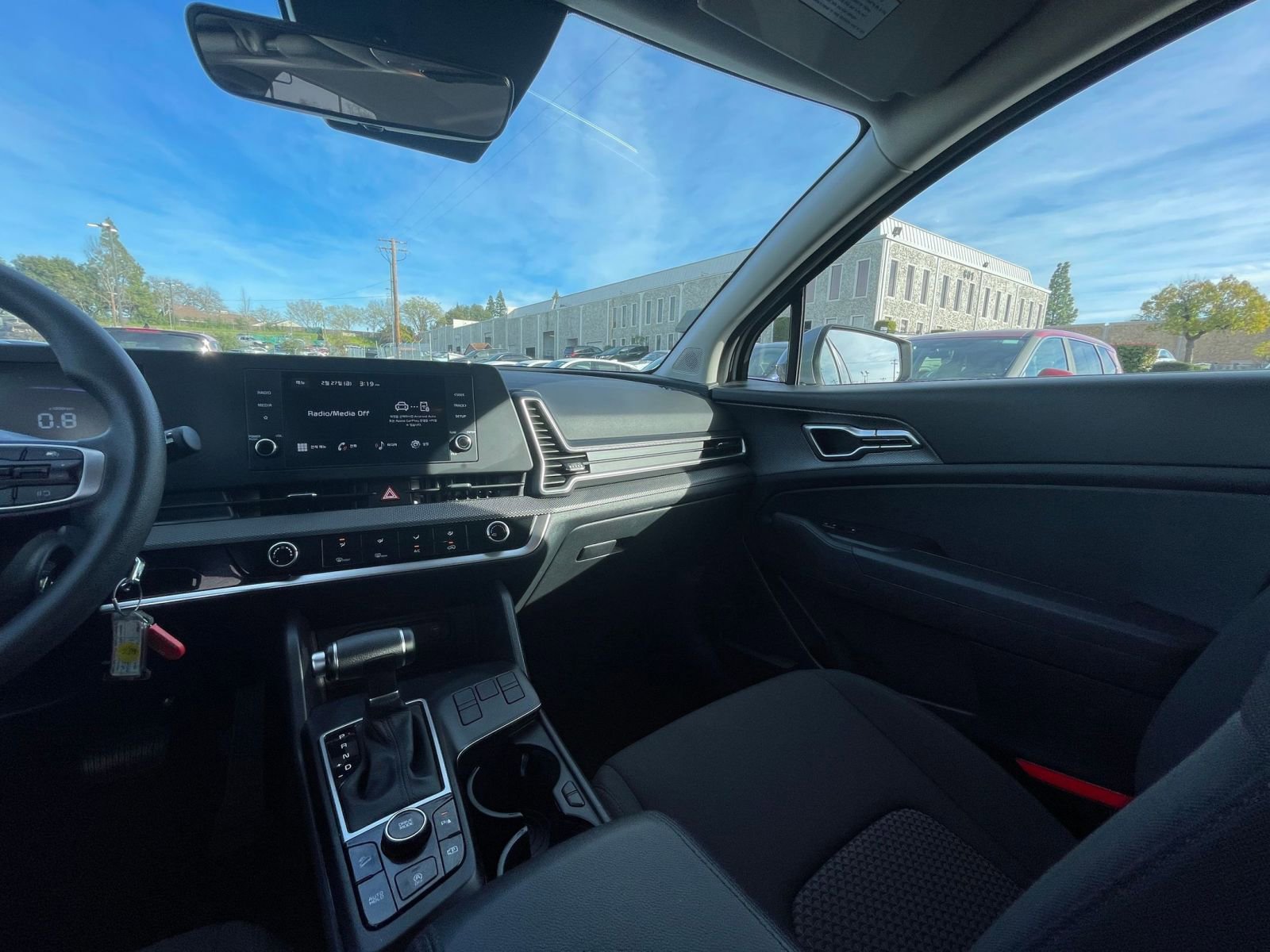 Used 2025 Kia Sportage LX image 34