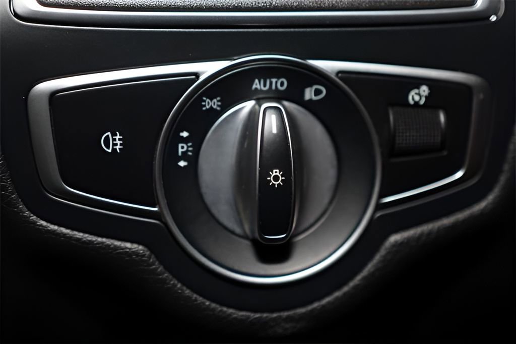 Used 2021 Mercedes-Benz C 300 C 300 image 50