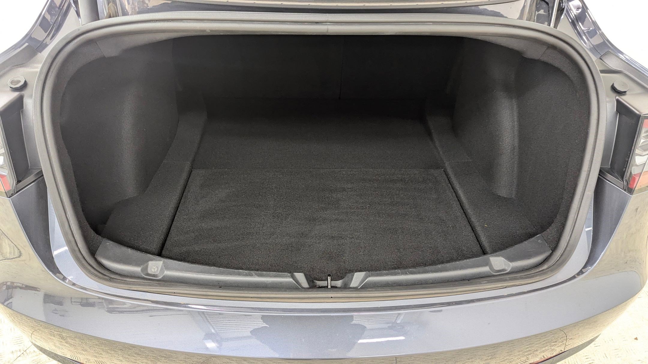 Used 2023 Tesla Model 3 Standard Range image 23