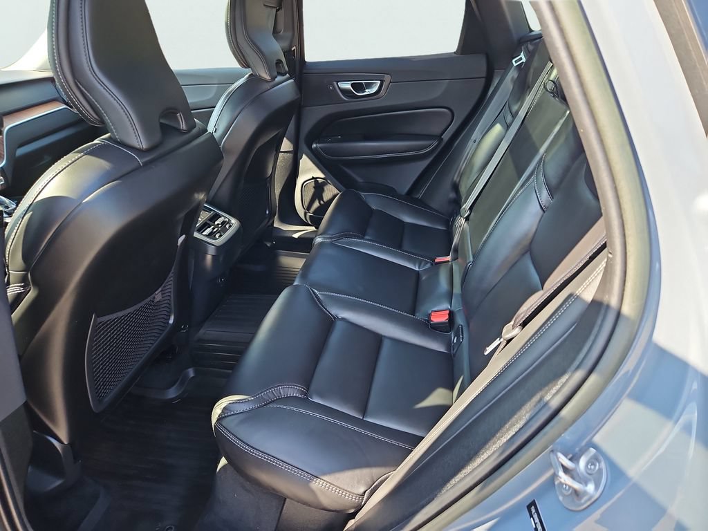 Used 2023 Volvo XC60 B5 Ultimate w/ Climate Package AWD/4WD image 36
