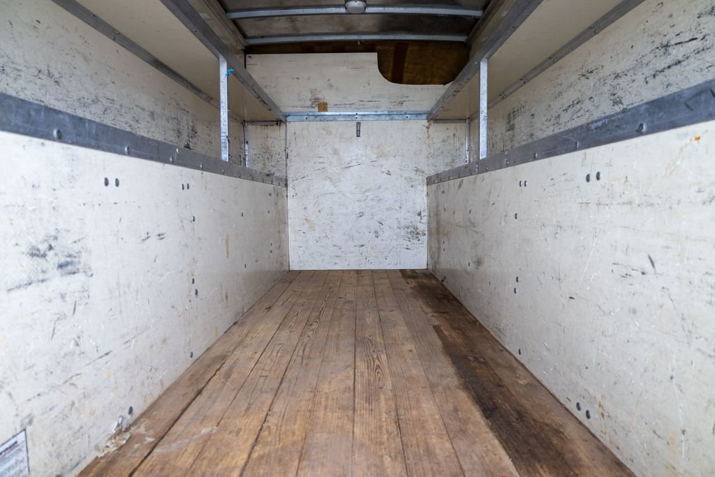 Used 2014 Chevrolet Express 3500 RWD image 18