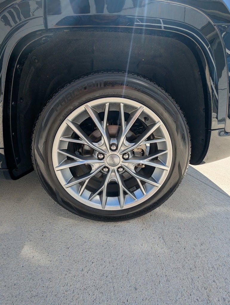 Used 2022 Jeep Grand Cherokee Summit w/ Luxury Tech Group V image 49