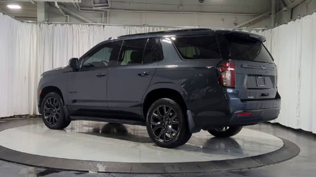 Used 2022 Chevrolet Tahoe RST w/ Luxury Package AWD/4WD image 8