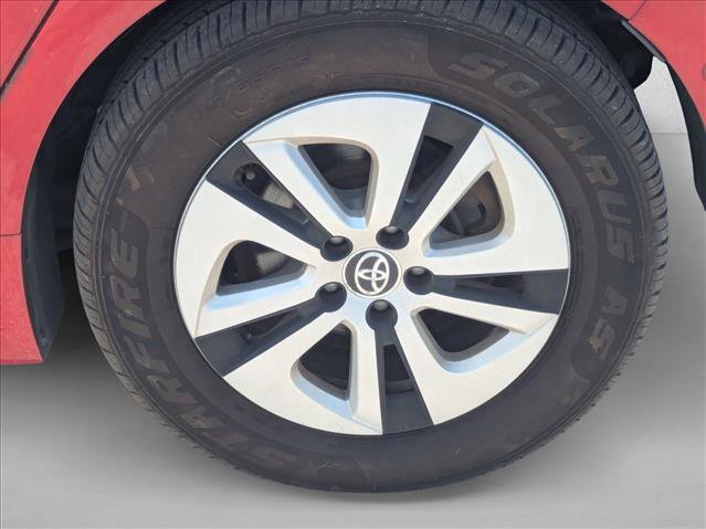 Used 2016 Toyota Prius Four w/ Advanced Technology Package FWD image 14