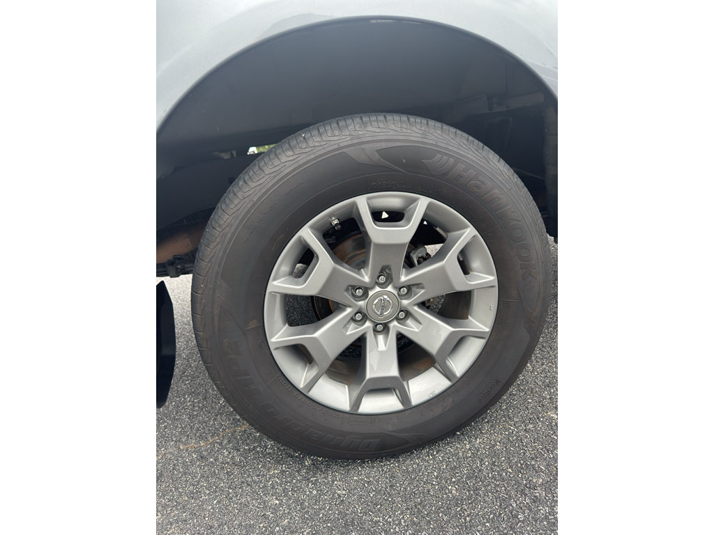 Used 2019 Nissan Frontier SL RWD image 11
