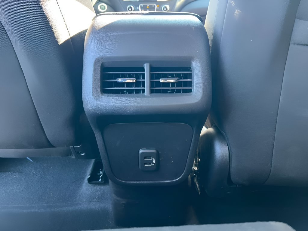 Used 2024 Chevrolet Equinox LT AWD/4WD image 10