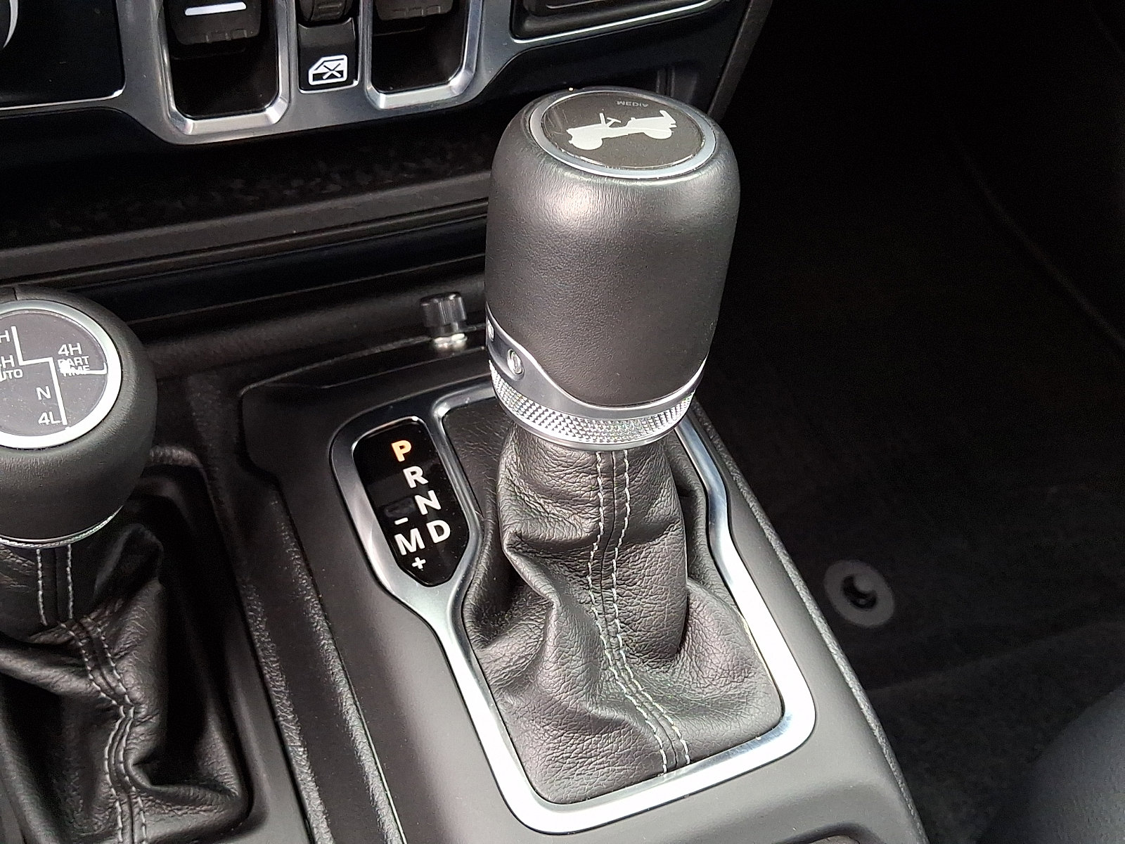 Used 2024 Jeep Wrangler Sahara w/ Safety Group image 15