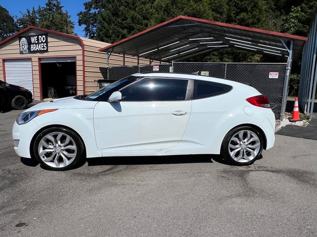 Used 2013 Hyundai Veloster w/ Style Pkg FWD image 19