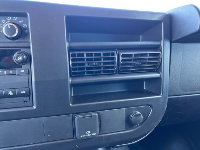 Used 2024 Chevrolet Express 2500 w/ Driver Convenience Package image 43