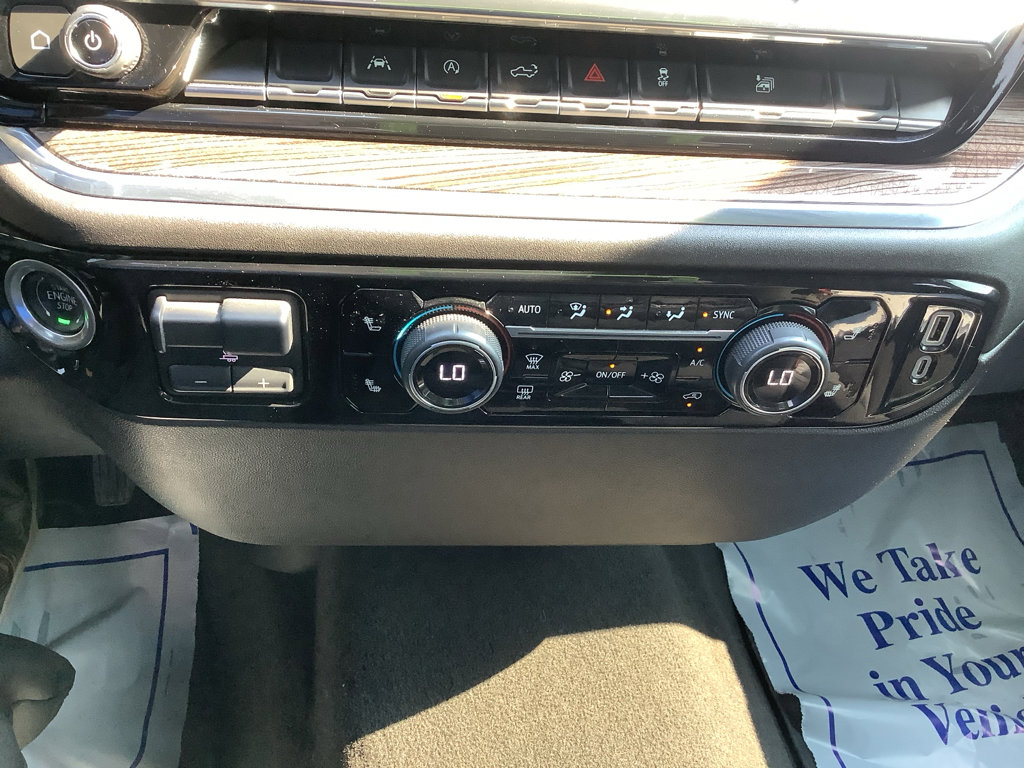 Used 2025 Chevrolet Silverado 1500 LT image 19