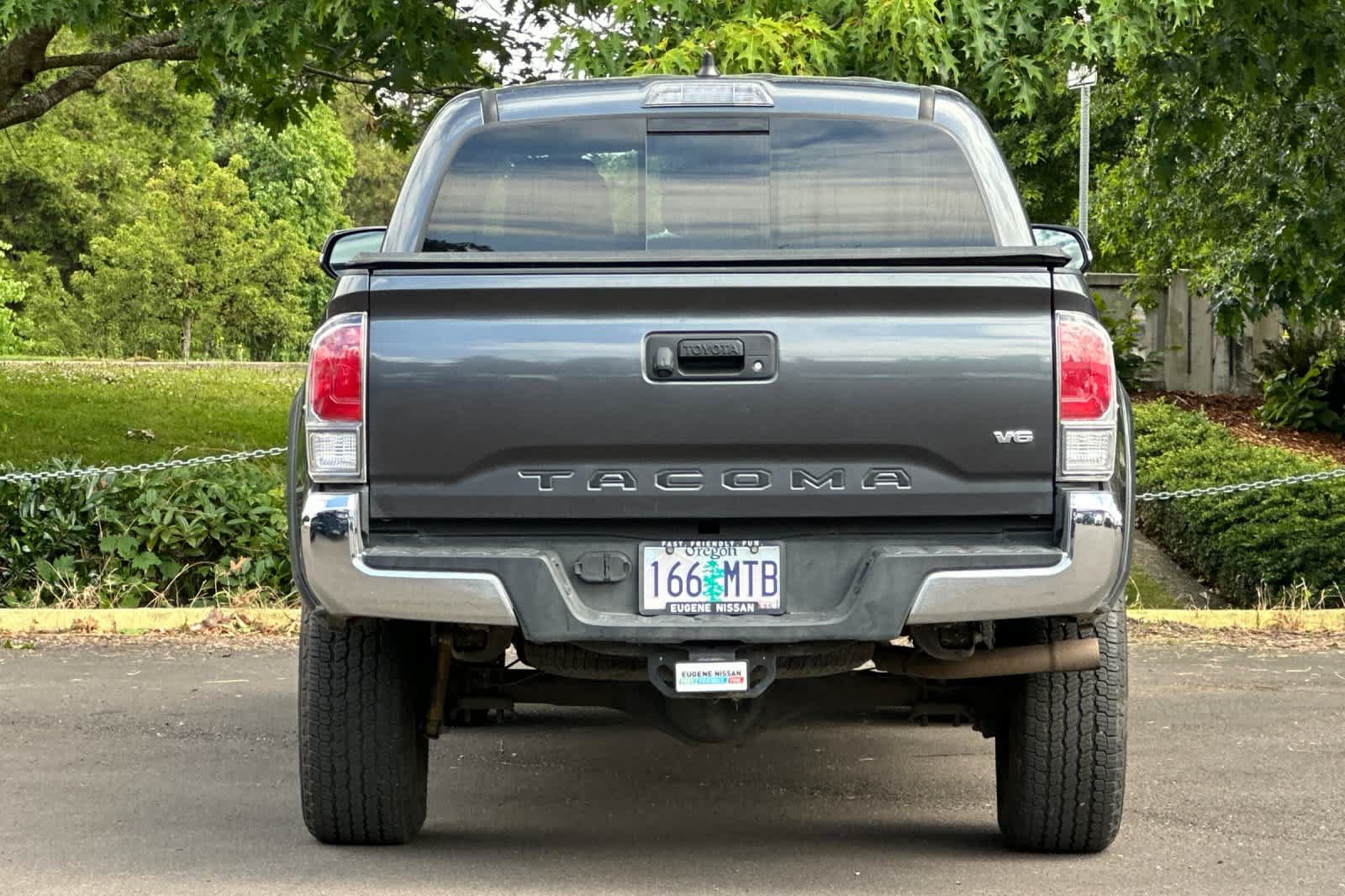 Used 2021 Toyota Tacoma TRD Off-Road AWD/4WD image 7