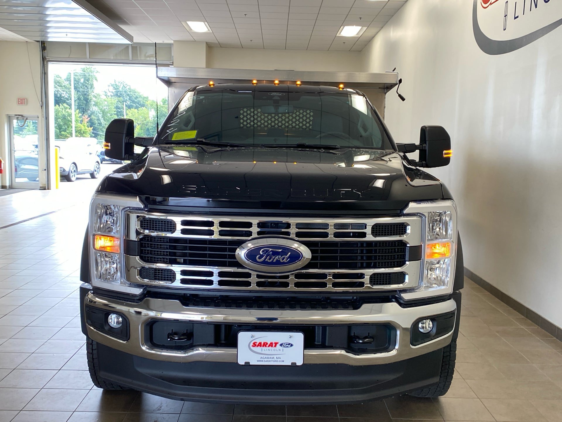 New 2026 Ford F550 4x4 Supercab Super Duty w/ XLT Value Package image 3