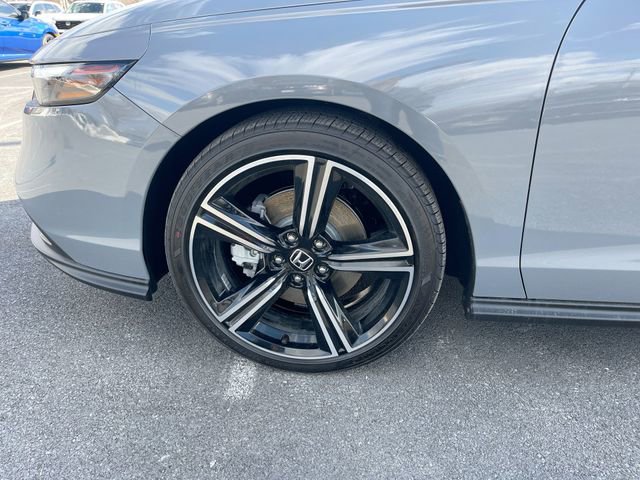 Used 2025 Honda Accord Sport image 13