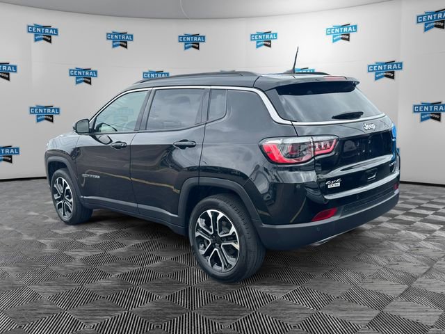 Used 2023 Jeep Compass Limited AWD/4WD image 4