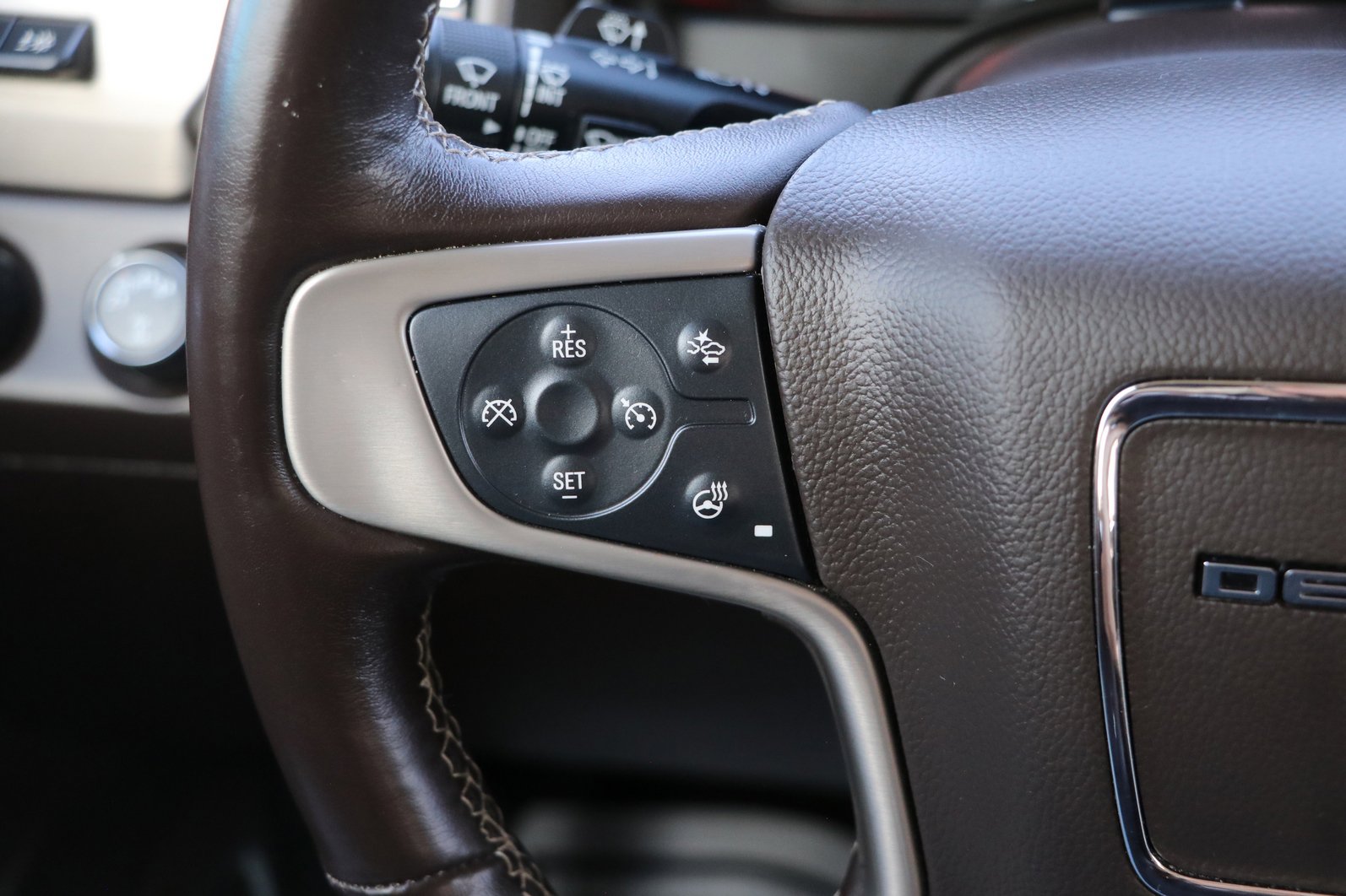 Used 2019 GMC Yukon Denali w/ Denali Ultimate Package image 18