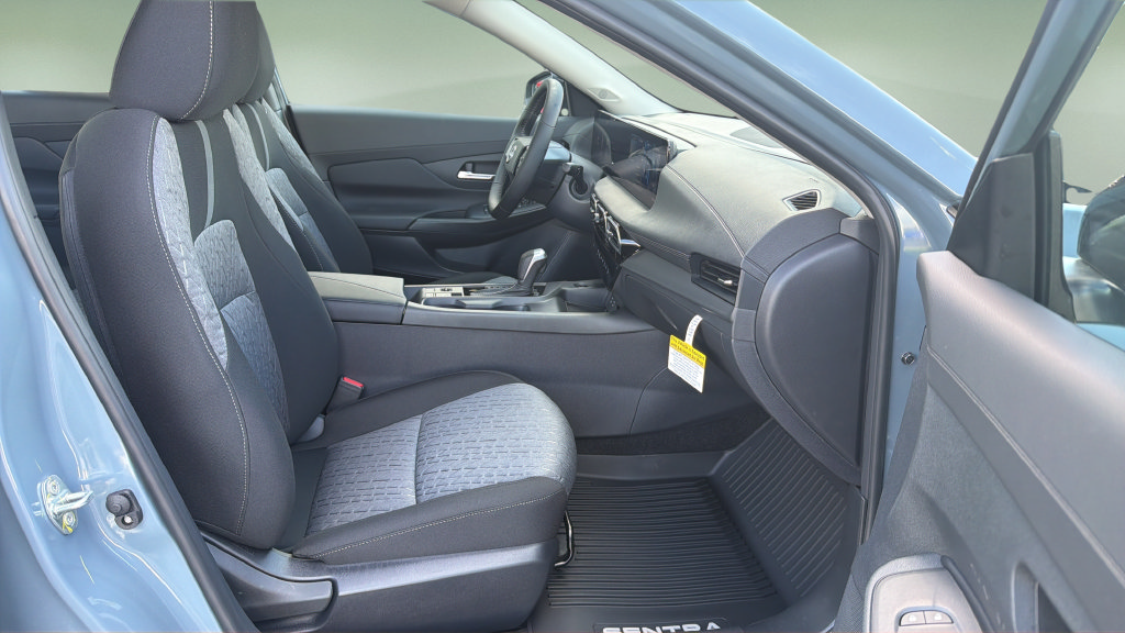 New 2027 Nissan Sentra SV w/ SV Convenience Package FWD image 18