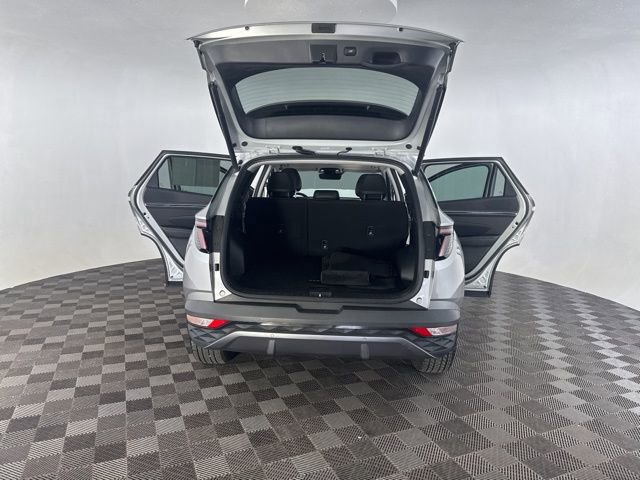 Used 2023 Hyundai Tucson Limited AWD/4WD image 17