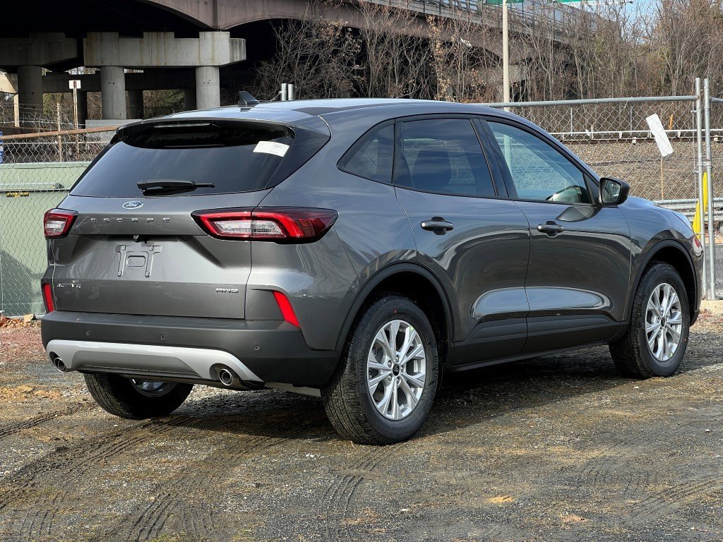 New 2026 Ford Escape Active w/ Active Premium Tech Pack AWD/4WD image 4