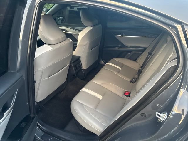 Used 2025 Toyota Camry SE w/ Convenience Package FWD image 17